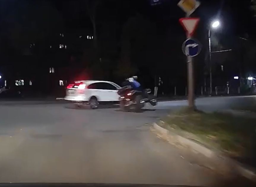ДТП с квадроциклом на улице Дзержинского попало на видео