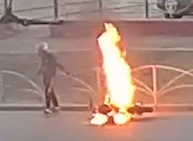 Опубликовано видео с загоревшимся на Куйбышевском шоссе мотоциклом