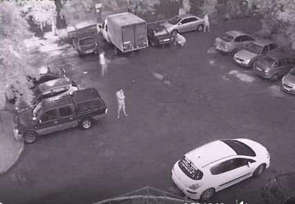 В Рязани подростков, сливающих бензин, засняли на камеру