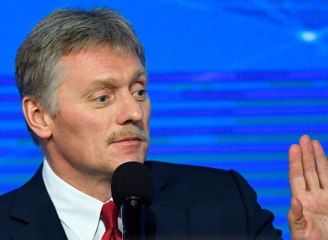 Кремль не увидел «ничего зазорного» в поющих чиновниках в самолете