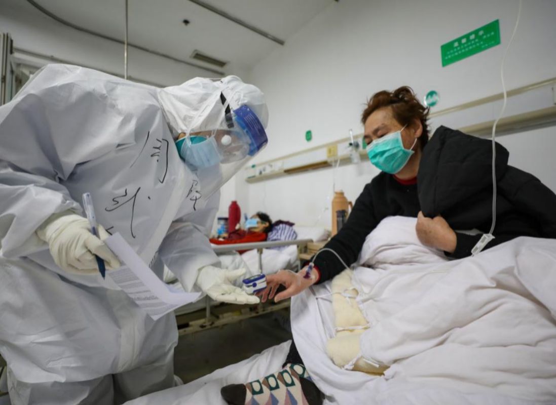 Число погибших от нового коронавируса превысило полторы тысячи человек