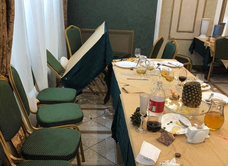 Пьяная невеста устроила погром в рыбновском ресторане «Золотая подкова»