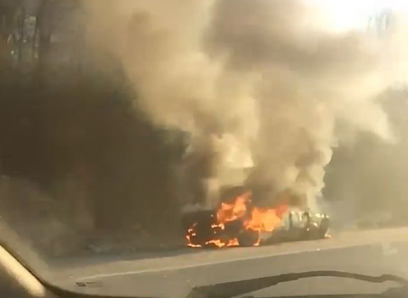 Видео: на трассе М5 близ Кириц горит «пятерка»