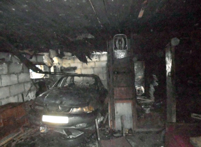 В Ряжске сгорел гараж с двумя автомобилями