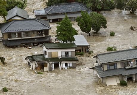 В затопленном городе Дзесо в Японии помощи ждут 550 человек
