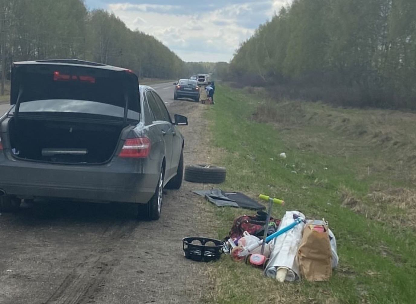 На трассе Рязань – Ряжск пять автомобилей пробили колеса в одной яме