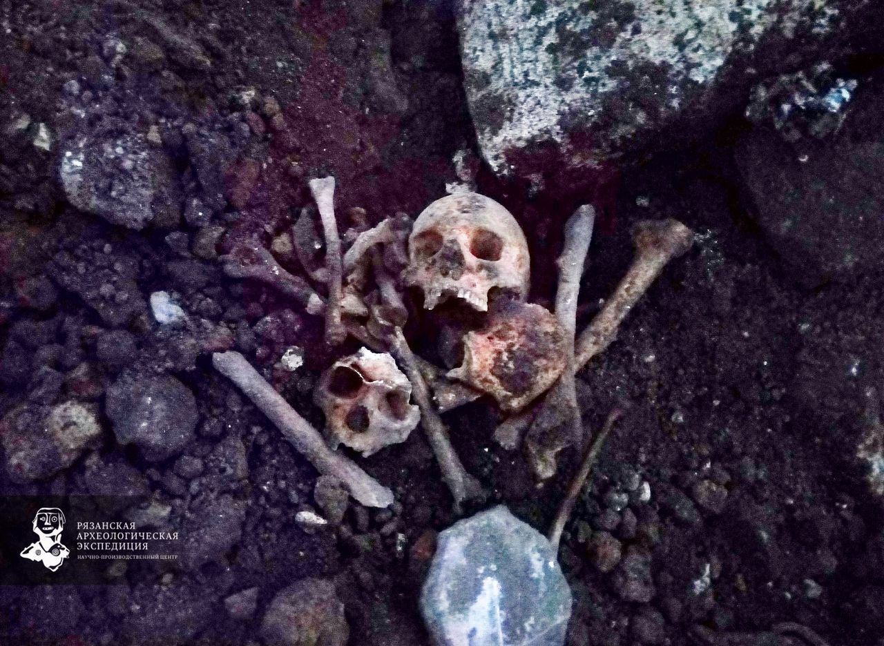 В центре Рязани разрушили древнее кладбище