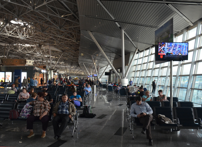 В аэропортах начали измерять температуру российским туристам из Турции
