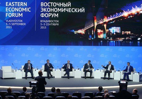 На ВЭФ подписано соглашений на 1,3 трлн рублей