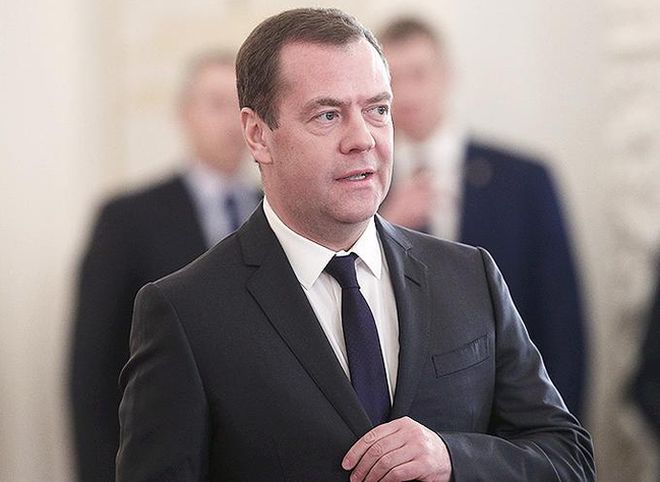 Медведев не исключил уголовного наказания за увольнение пожилых работников