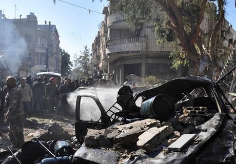 В результате двух терактов в Хомсе погибли 14 человек