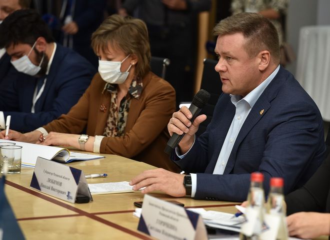 Губернатор Любимов встретился с гендиректором АО «РЭЦ» Вероникой Никишиной