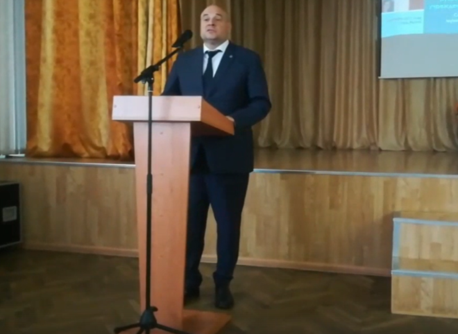 Греков прокомментировал ситуацию с увольнением директора школы №50
