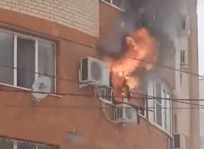 При пожаре на улице Шереметьевской эвакуировали двоих человек