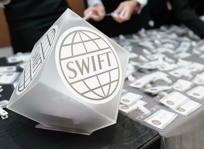 В МИД допустили появление в России альтернативы системе SWIFT