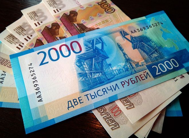 Реальные зарплаты россиян в июле выросли на 3,5%