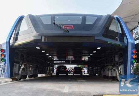 В Китае испытали первый автобус-портал