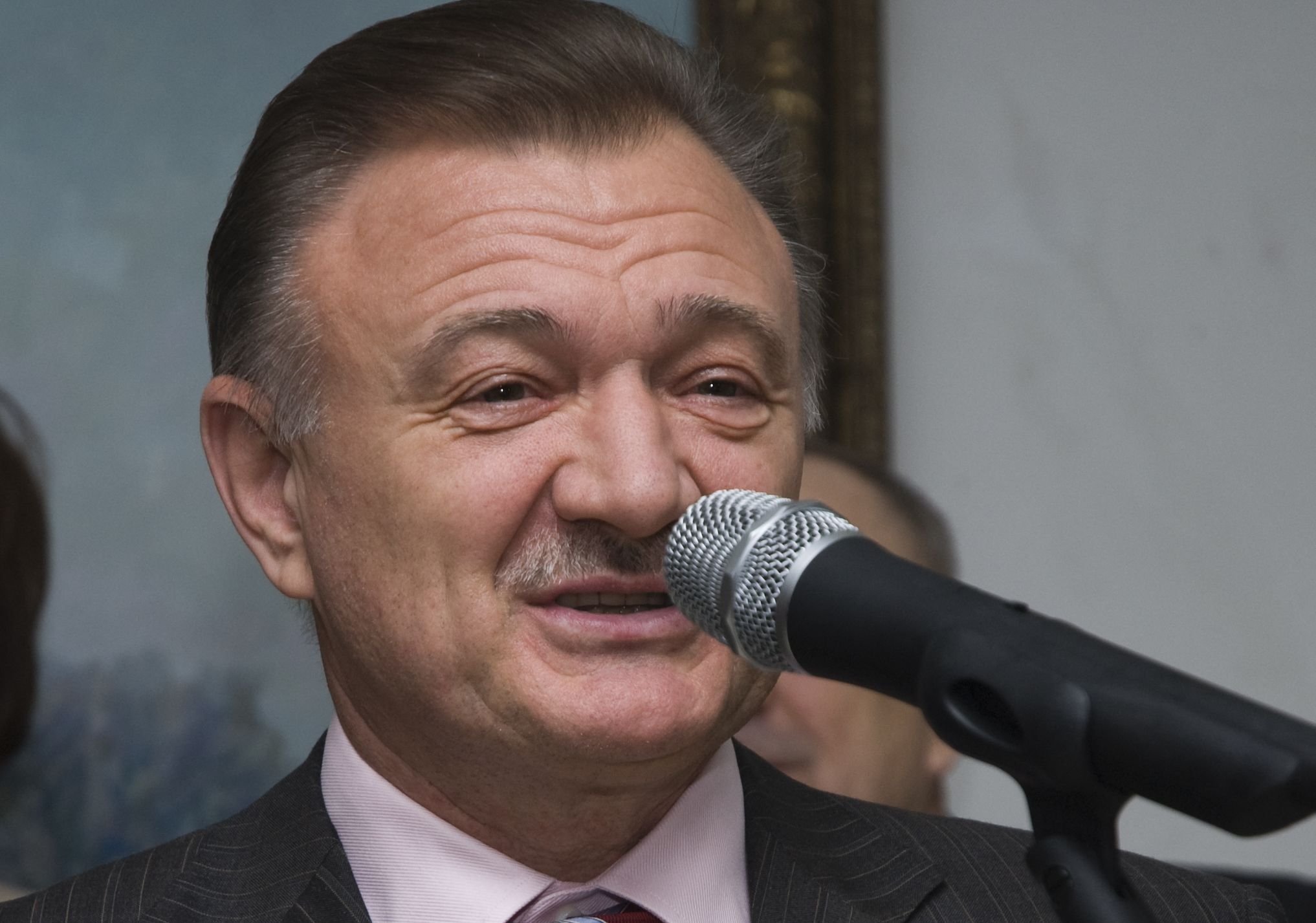 Олег Ковалев призвал бороться с хамством чиновников