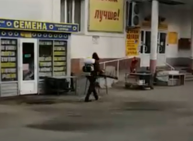 Видео: в Рязани дезинфицируют Первомайский рынок