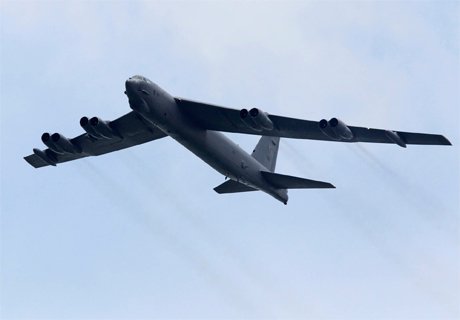 США отправили в Катар бомбардировщики B-52