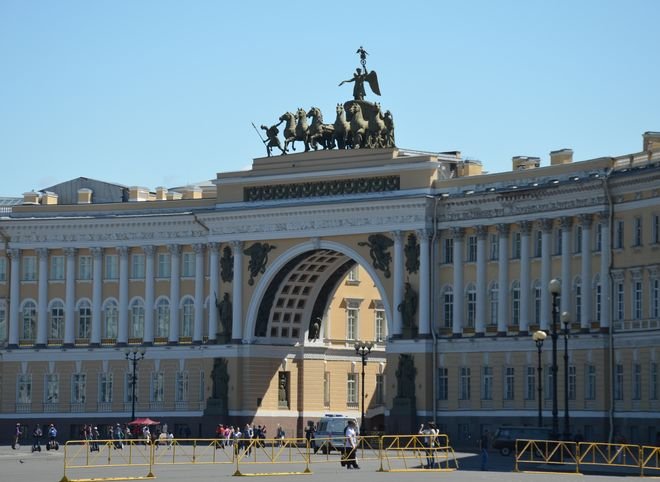 Петербург включили в список лучших туристических направлений 2017 года