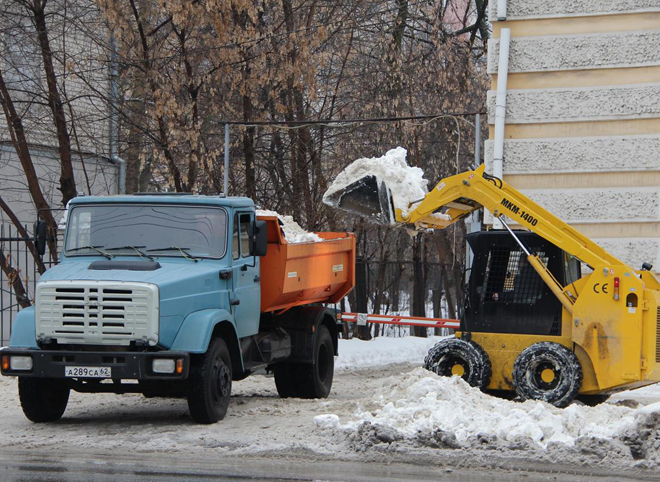 Мэрия: за выходные с улиц Рязани было вывезено свыше 12 тыс. кубометров снега
