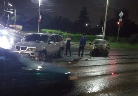 В Рязани Daewoo Matiz протаранил BMW X5