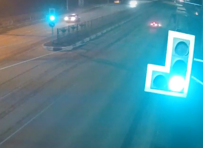 Момент трагического ДТП с фурой на Московском шоссе попал на видео