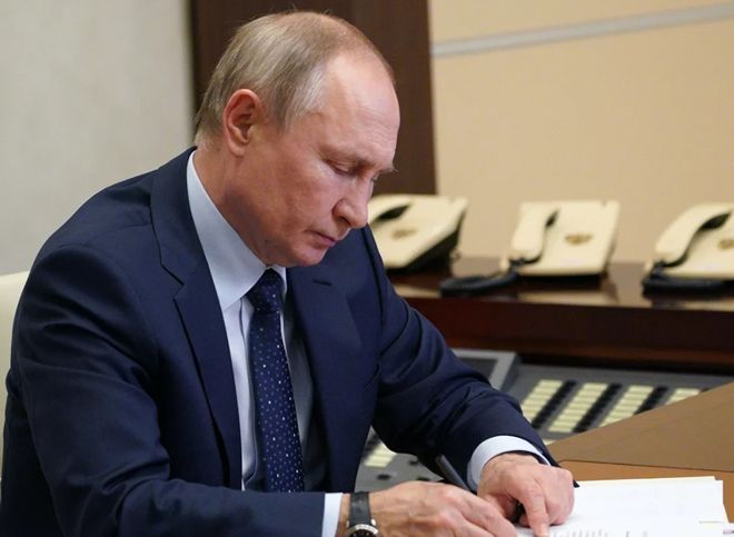 Путин подписал указ о призыве россиян на военные сборы
