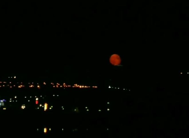 В ночь на четверг над Рязанью засняли «кровавую луну»