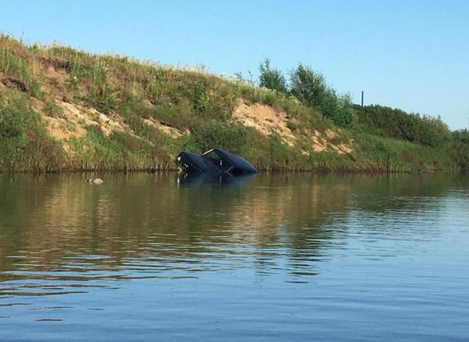 В реке под Касимовом утонул автомобиль