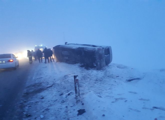 В Тюменской области два человека погибли в ДТП с пятью машинами