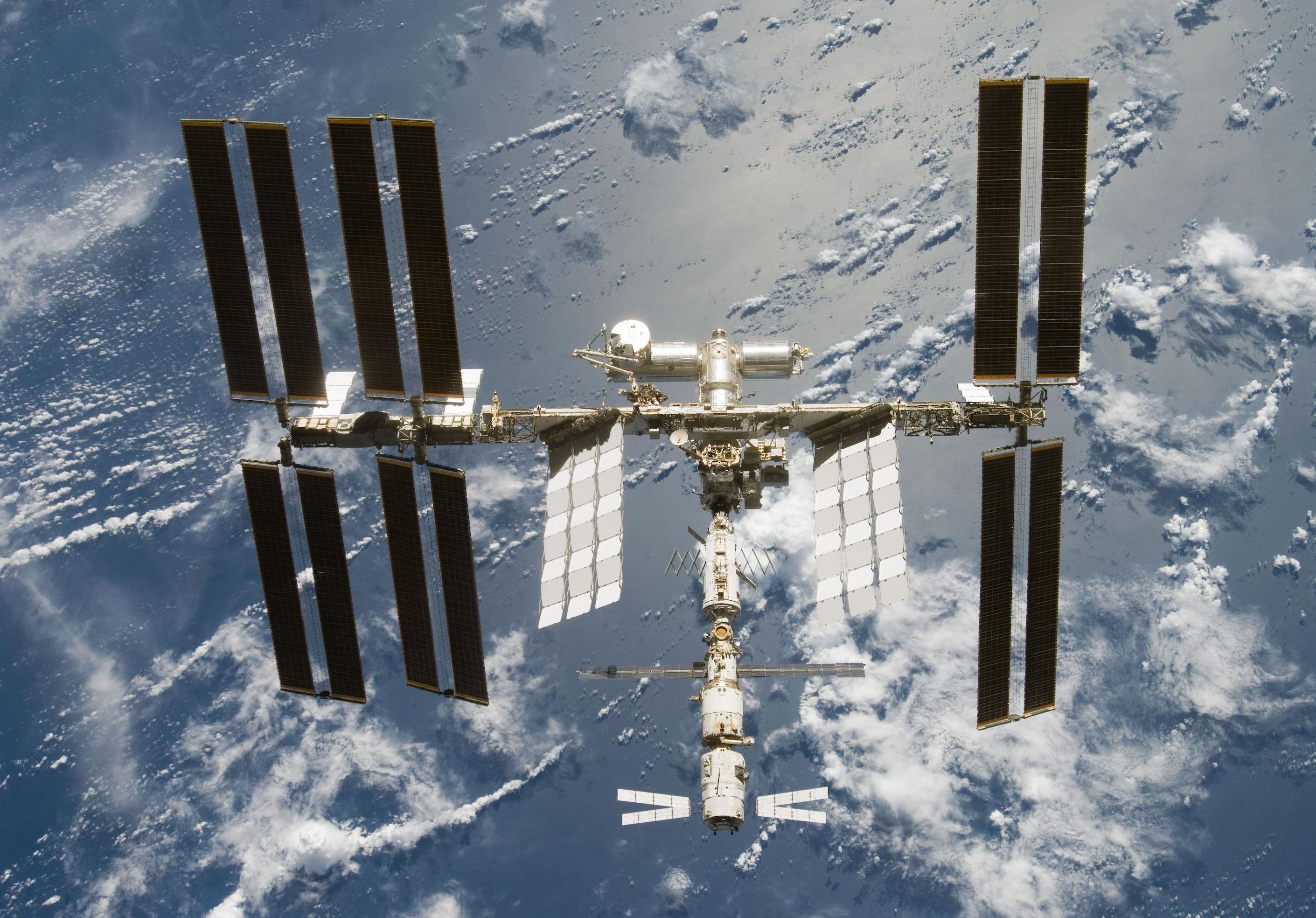 На МКС перешли космонавты с корабля «Союз ТМА-15М»