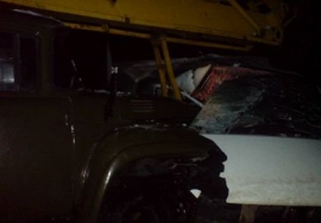 В столкновении с автокраном пострадал водитель «Газели»