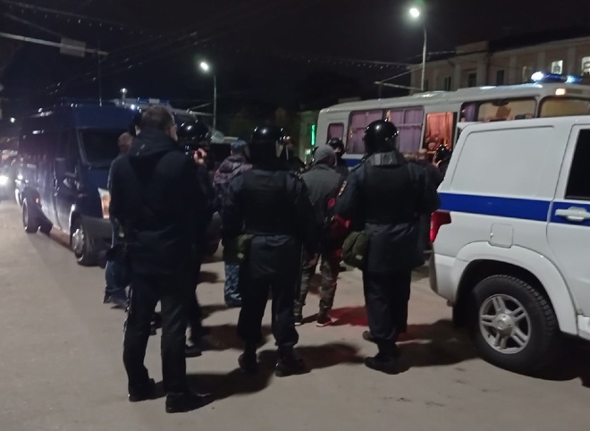 Названо число задержанных на акции протеста 21 апреля в Рязани