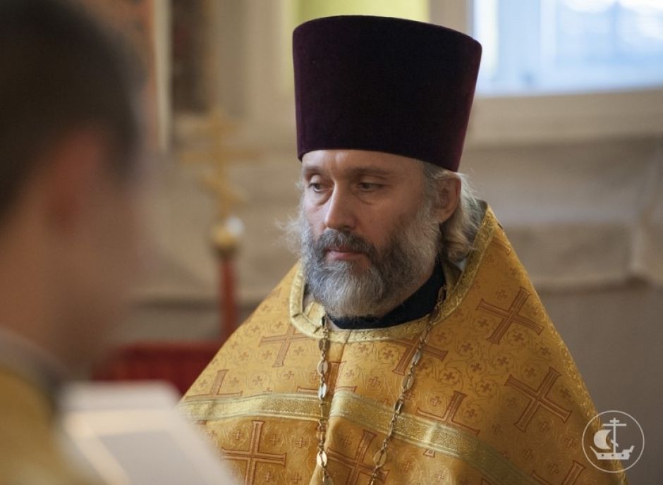 Петербургский священник, не лечивший дочь от ВИЧ, избежал наказания за смерть девочки