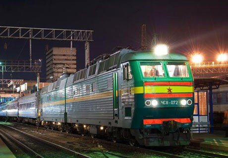 Под Харьковом предотвращено крушение поезда из России