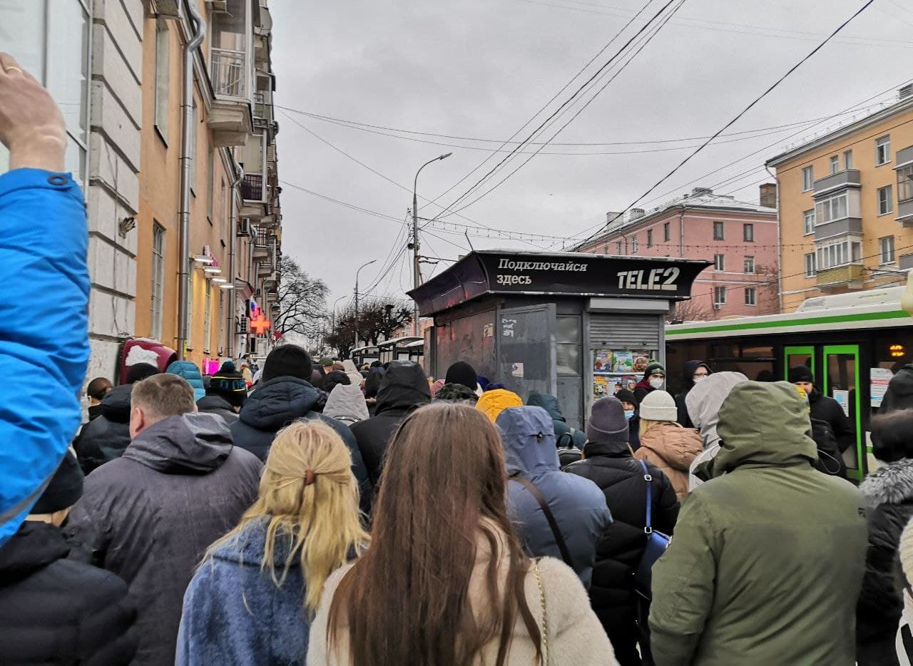 Колонна протестующих рязанцев выдвинулась к площади Ленина