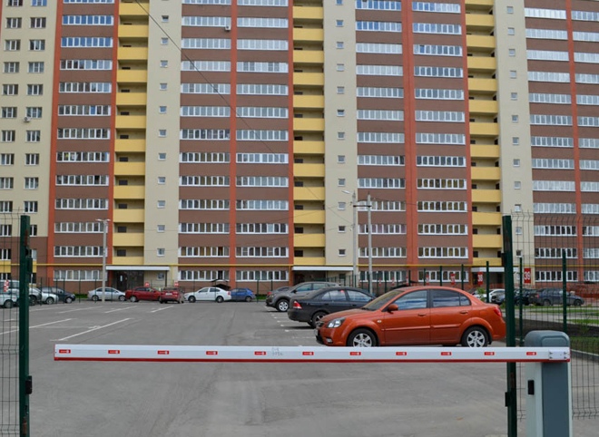 В Рязани объявят конкурс на создание платных парковок закрытого типа