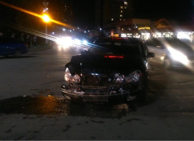 На улице Черновицкой столкнулись Hyundai и Lexus