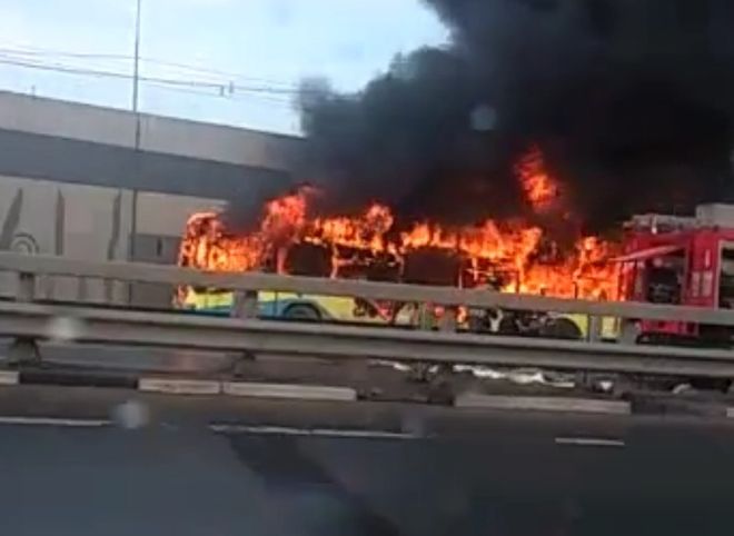 На Московском шоссе в Рязани загорелся троллейбус