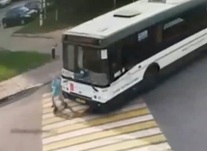 Смертельный наезд автобуса на ребенка в Химках попал на видео
