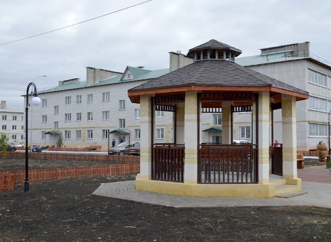 Губернатор проверил благоустройство дворов в Михайловском районе