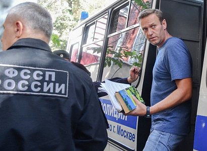 ЕСПЧ присудил Навальному более 22 тыс. евро за 10 месяцев домашнего ареста