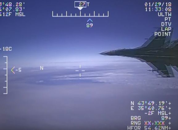 Истребитель ВКС РФ перехватил американский самолет-разведчик над Черным морем (видео)