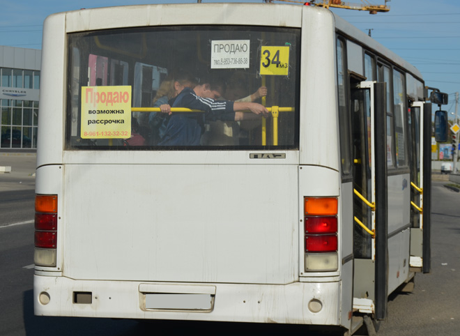 В Рязани разыскивают очевидцев падения женщины в автобусе