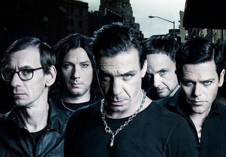 Группа Rammstein подала в суд на власти Германии