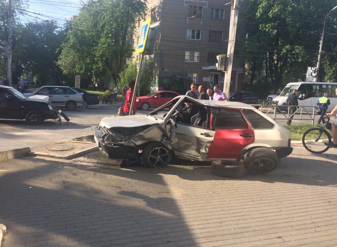 В полиции прокомментировали серьезное ДТП на улице Гагарина