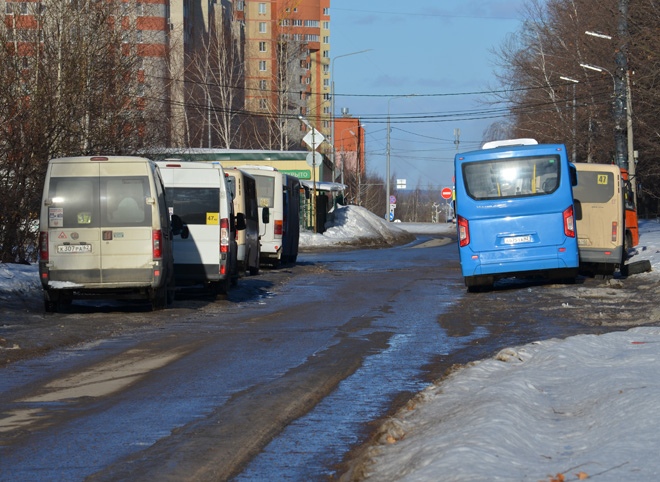 Конечную остановку маршруток на улице Новоселов перенесут