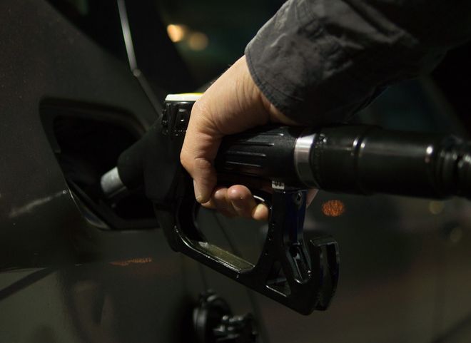 Глава «Газпром нефти» назвал способы стабилизации цен на бензин